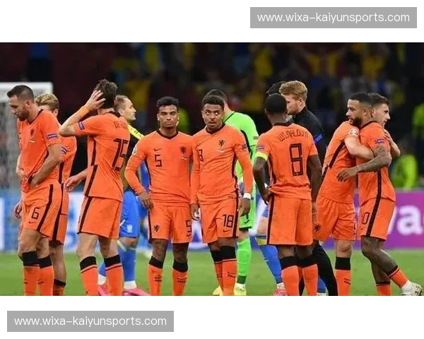 橙色风暴撞击印加战魂：当全攻全守遇上南美灵性，荷兰对阵秘鲁的绿茵博弈